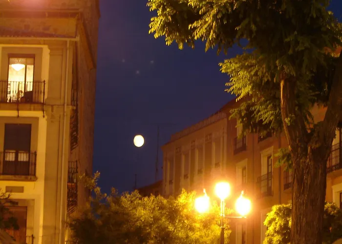 Edificio Con 2 Opciones Duplex 3 Y 1 En Plaza Mayor